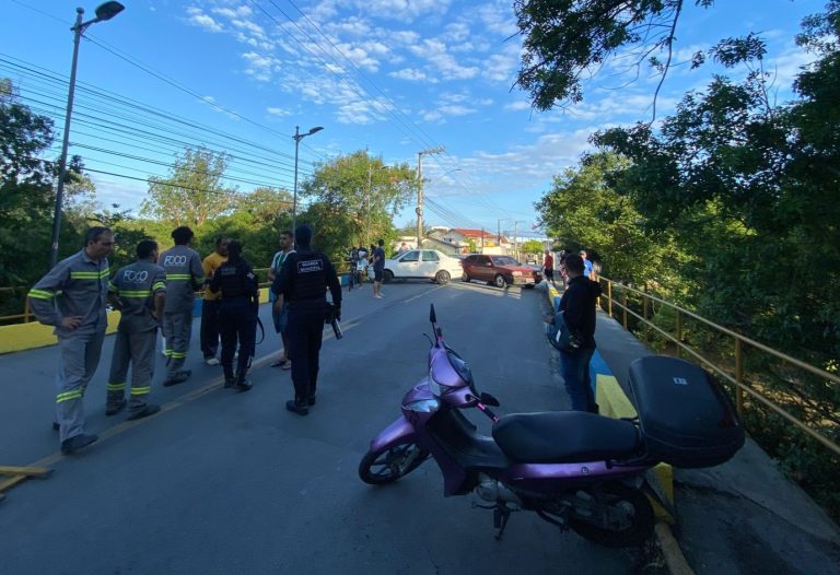 GM de Itajaí remove bloqueio ilegal na ponte da Murta após confronto