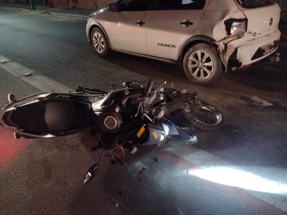 Acidente de trânsito em Camboriú deixa motociclista ferido na noite desta sexta, 22
