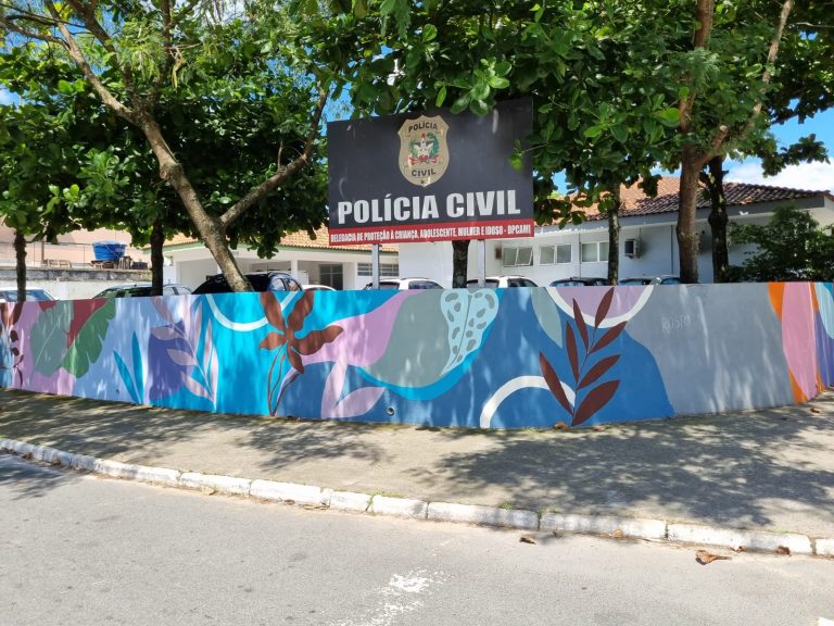 Inauguração do painel ‘Acolher é a Arte de Recomeçar’ celebra o Dia  da Mulher em BC