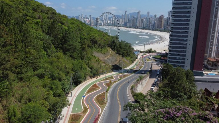 Proibição de acesso: caminhões e ônibus não podem subir na Estrada da Rainha