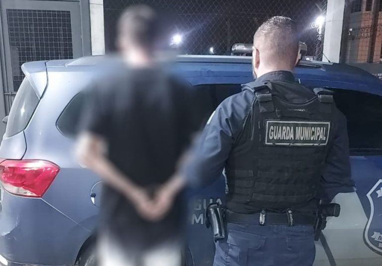 Assaltante foragido é preso no bairro Pioneiros na noite de segunda-feira, 06