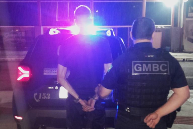 Homem é detido por tráfico e fornecimento de whisky a menores de idade