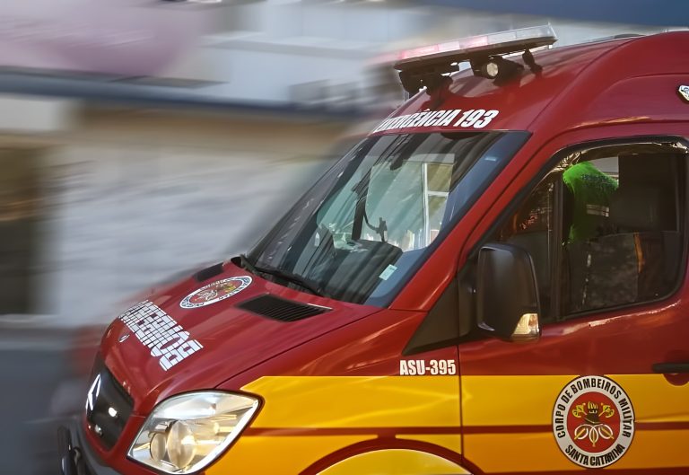 Homem de 60 anos sofre parada cardiorrespiratória na Praia Central em Balneário Camboriú