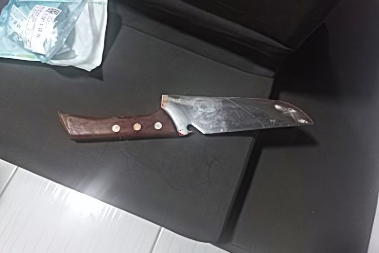 Homem ataca ex-namorada com faca em tentativa de feminicídio em Balneário Camboriú