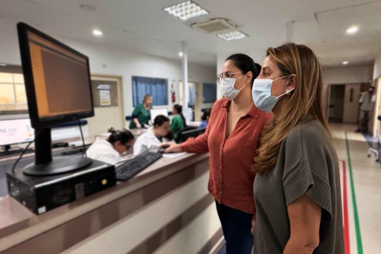 Crise na saúde leva gabinete da prefeita ao Hospital Ruth Cardoso